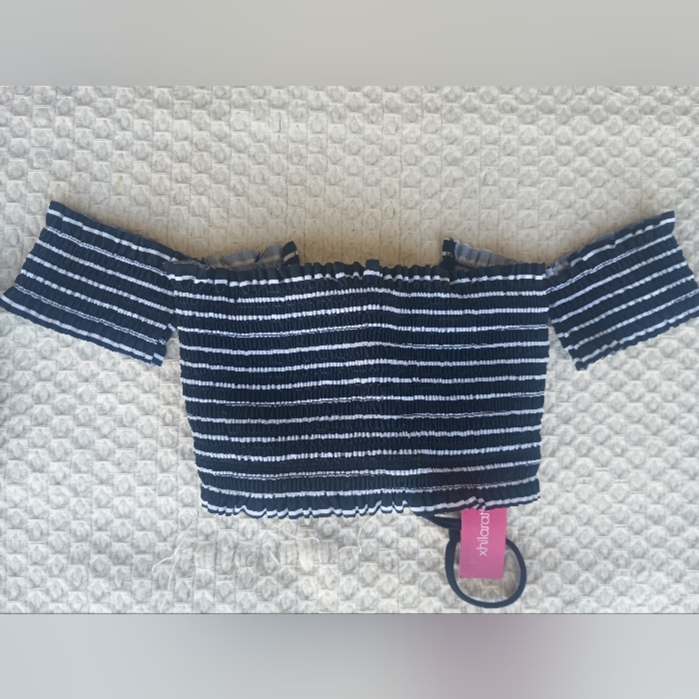 Bathing Suit - Picture 2 of 7
